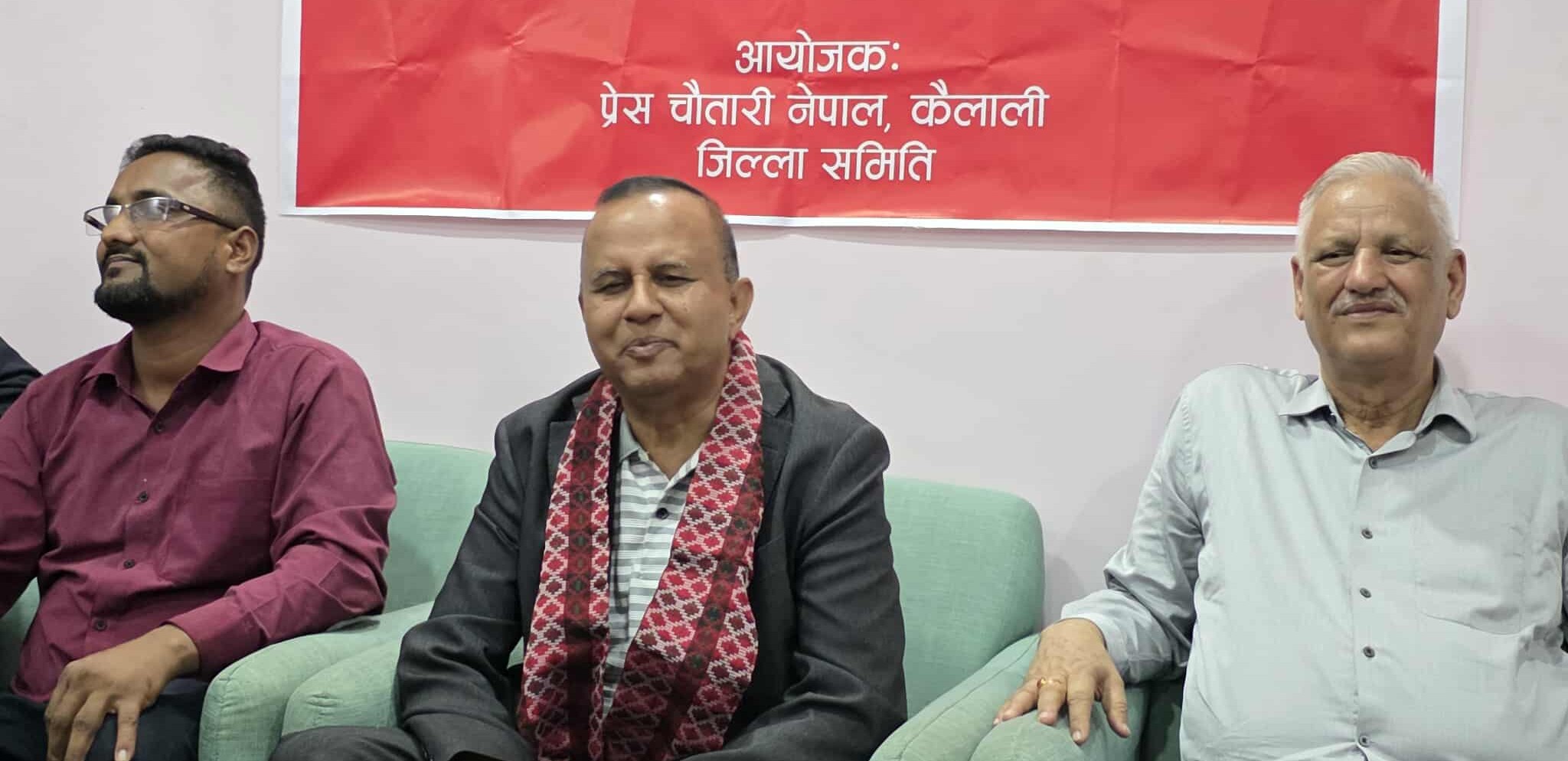 माओवादीले गल्ती गर्‍यो, गल्तीका पछाडि एमाले जाँदैन : महासचिव पोखरेल