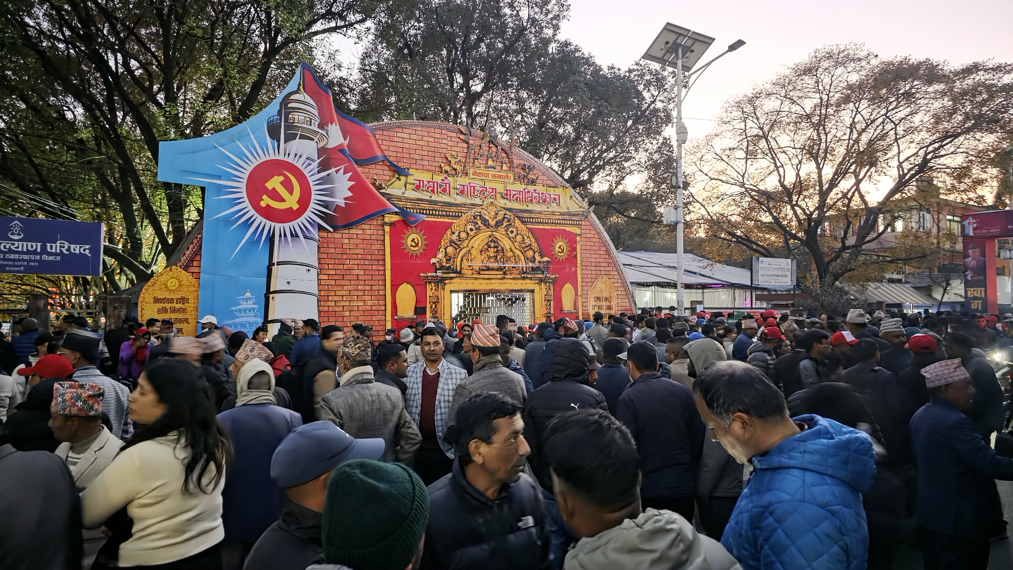 सुदूरपश्चिमबाट पदाधिकारी र केन्द्रीय सदस्यको उम्मेदवार बन्न ओली टिममा को– को अटाए ?