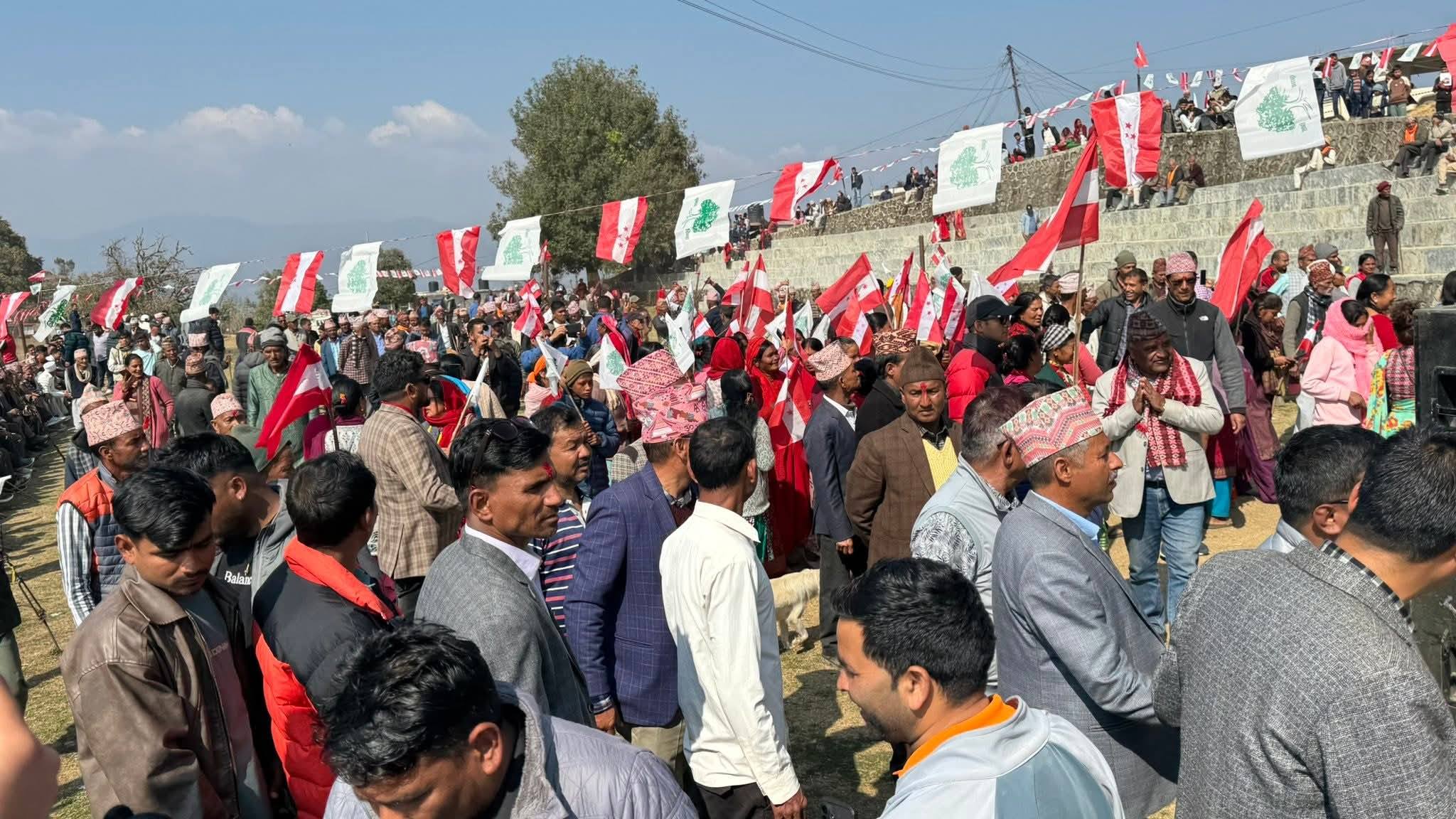 डडेल्धुरामा कांग्रेसले मात्रै गरिरहेको छ चुनावी आमसभा