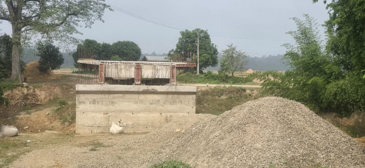 ठेक्का लिने, पेश्की झिक्ने तर योजना अलपत्र पार्ने तेडी निर्माण सेवा