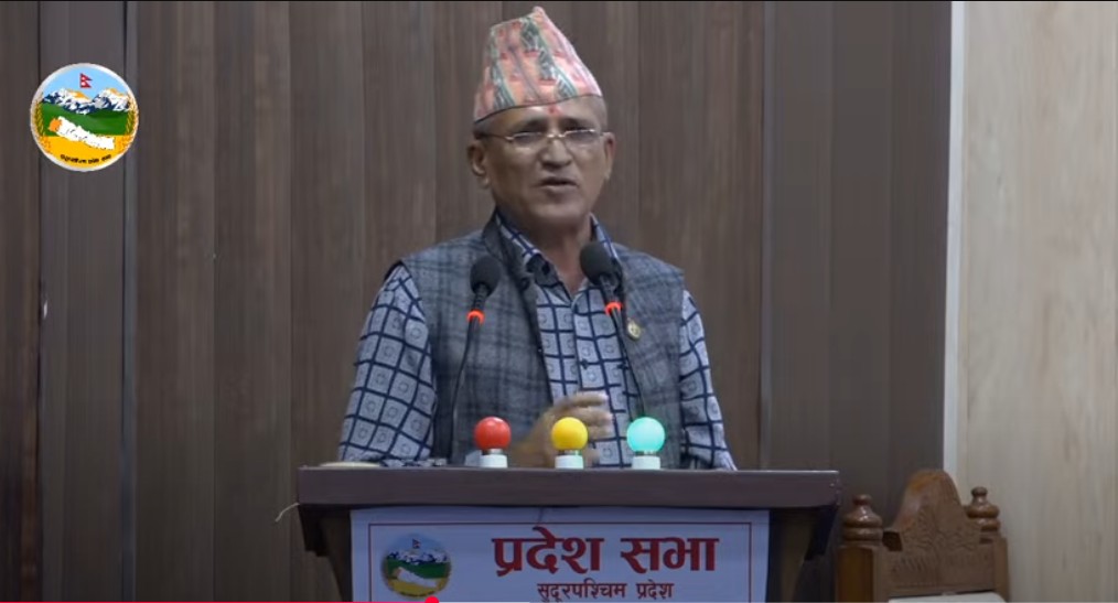 दलाल खोज्न संसदीय समिति बनाऔँ  : धामी