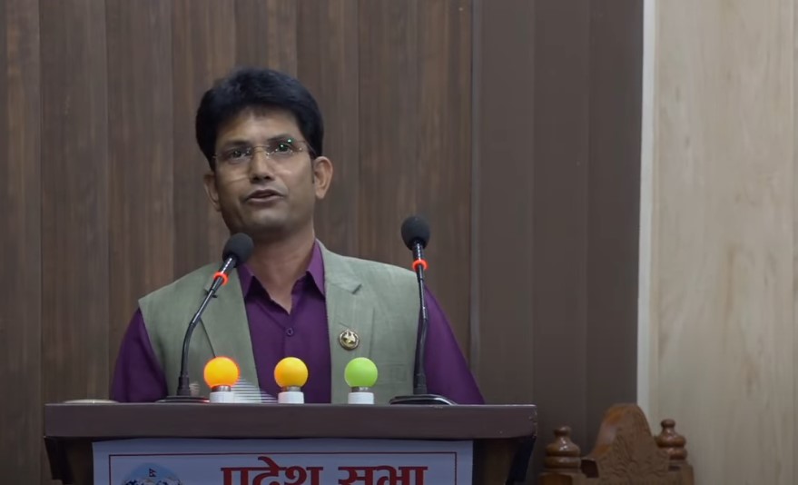 सुदूरपश्चिमका सांसद भन्छन्– कट्ठामा पैशा ल्याएर डोकोमा योजना लैजाउ भन्ने परिपाटी देखियो