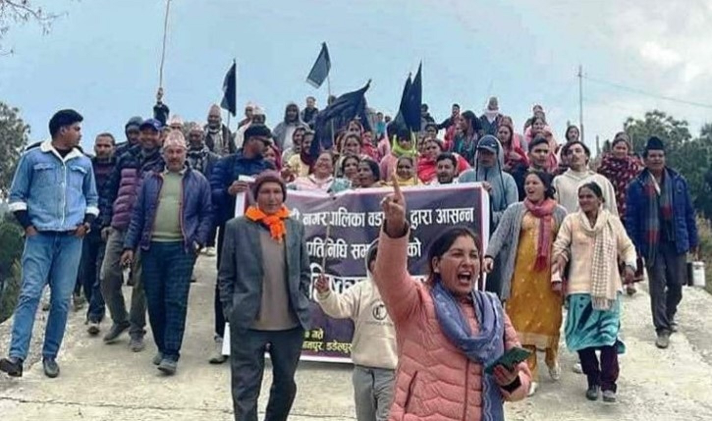 डडेल्धुरामा फोहोर व्यवस्थापन अव्यवस्थित, स्थानीयद्वारा ‘डम्पिङ साइट’ निर्माणको विरोध