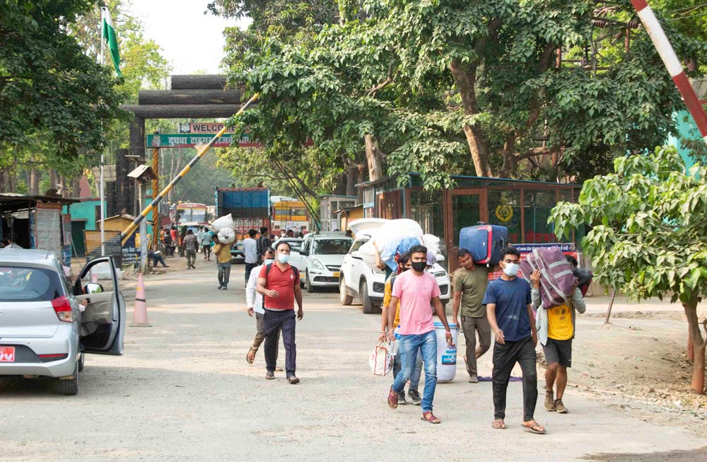भारतबाट फर्किनेमा बढ्यो कोरोना सङ्क्रमण, किट नहुँदा परीक्षणमा समस्या