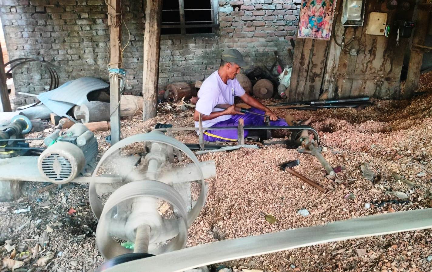 पुर्ख्यौली सीप बोकेका गङ्गाराम भन्छन्- ‘आत्मनिर्भर हुनका लागि मेसिन अनुदानमा पाउनुपर्‍यो’