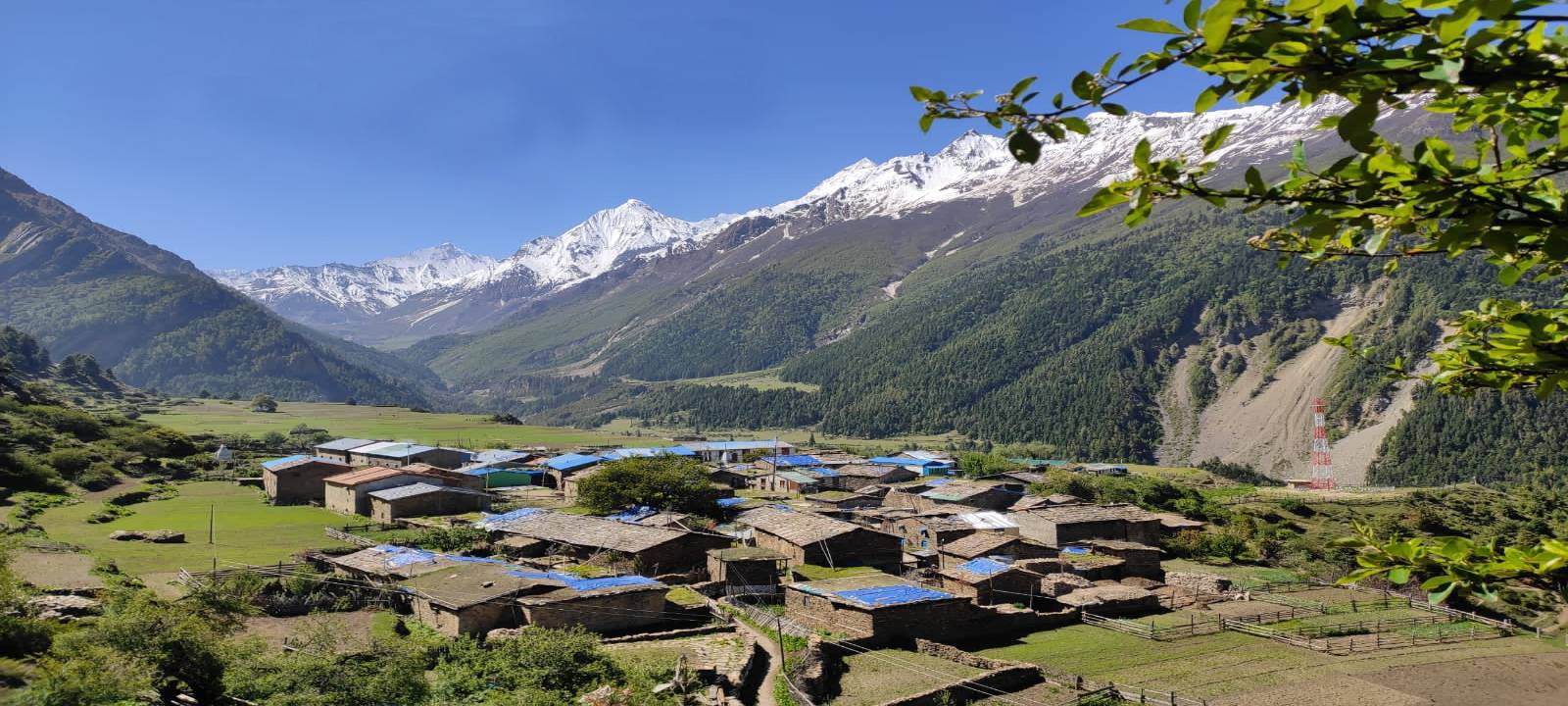 दार्चुलाको छाङरुमा सौर्य ऊर्जाबाट बल्यो बिजुली, साइपालमा अन्तिम चरणमा