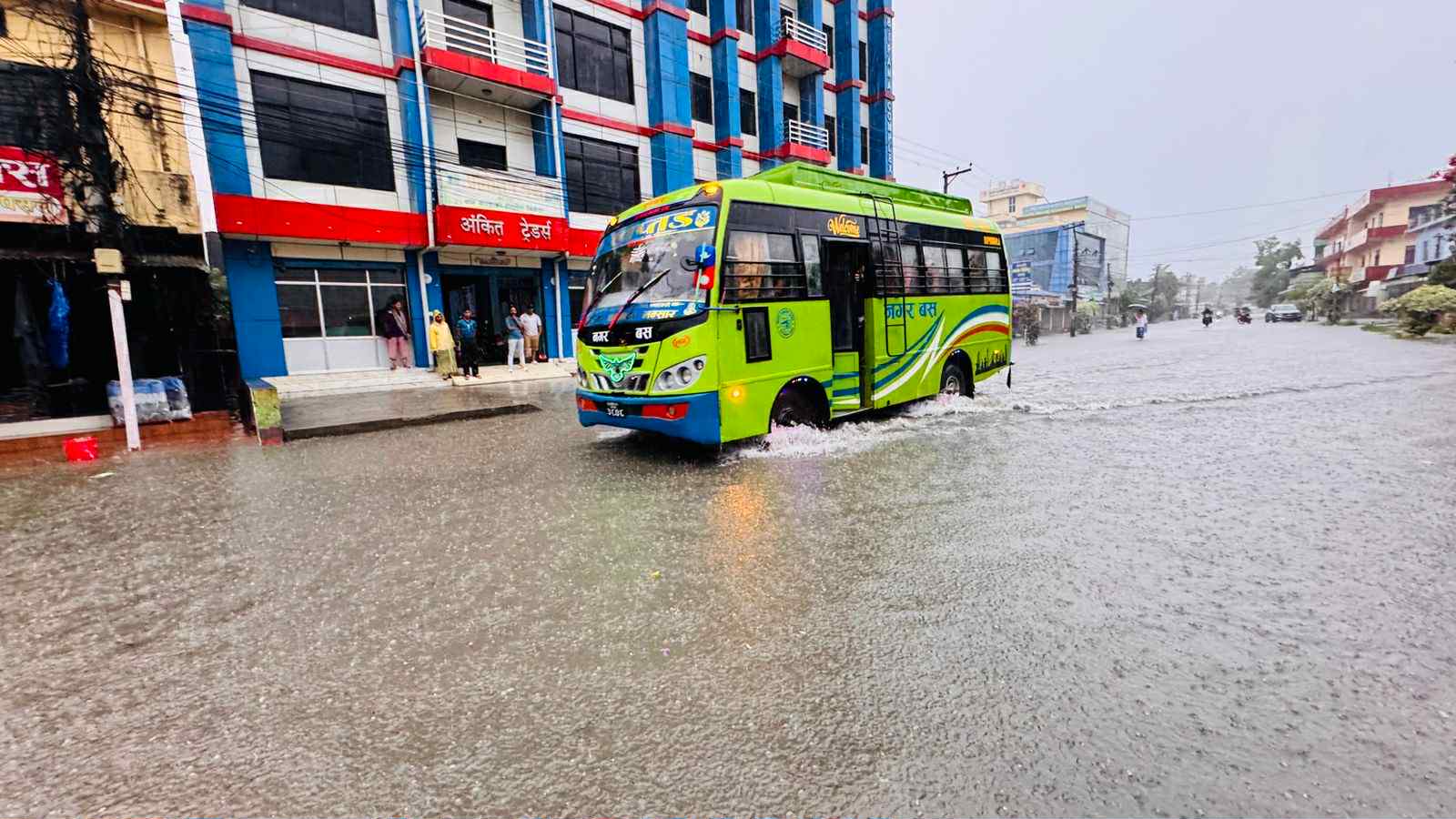 सुदूरपश्चिममा भारी वर्षा, धनगढी जलमग्न