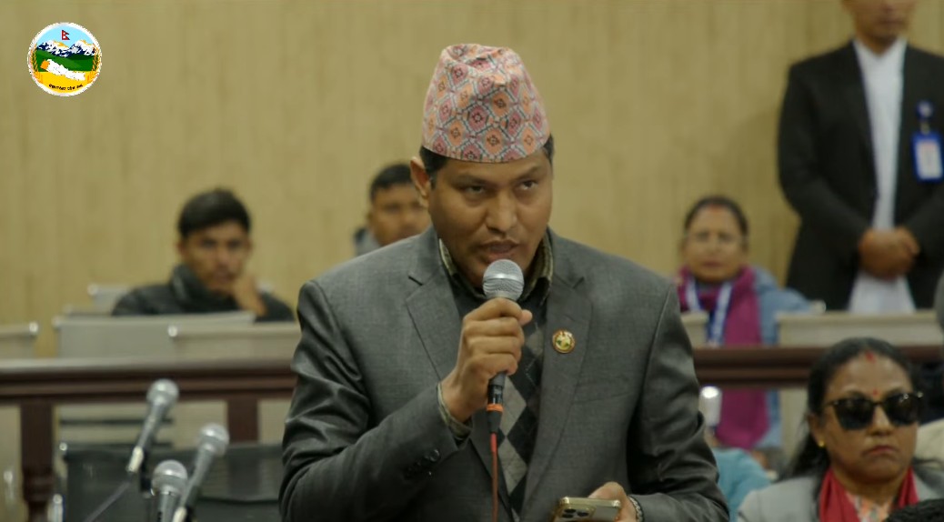 संघ सरकारले प्रदेशको अधिकार अतिक्रमण गर्‍यो : शाही