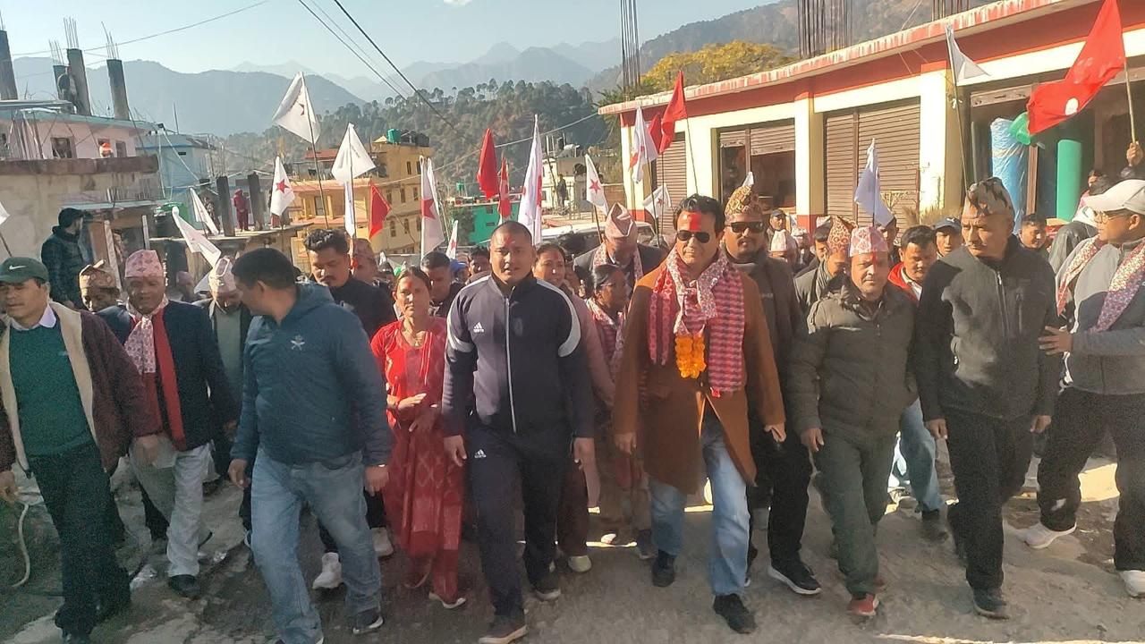 पूर्व मन्त्री शाहले बाजुरामा दिए उम्मेदवारी